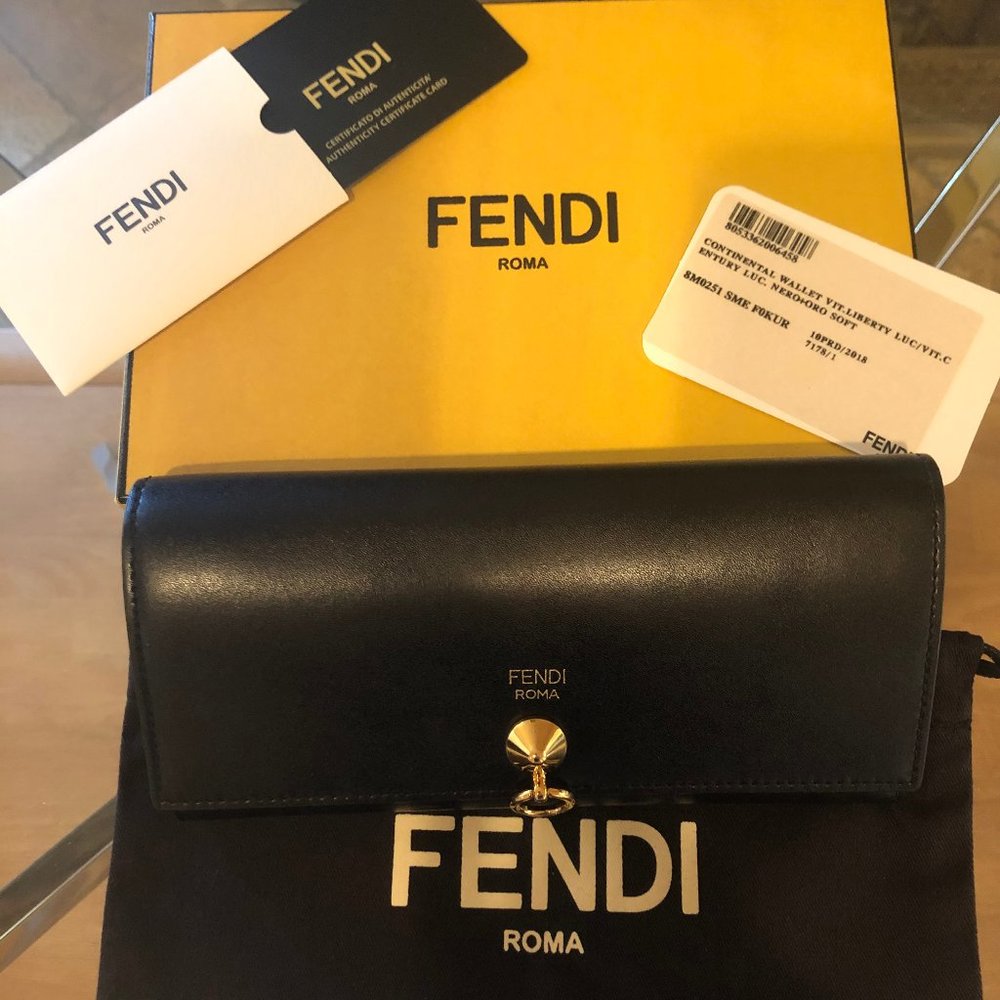 FENDI WALLET